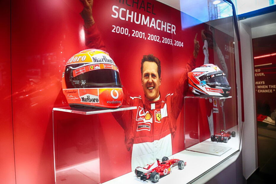 Ferrari inaugura exposição sobre Schumacher no dia do seu 50.º aniversário