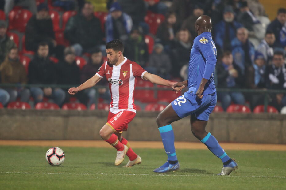 Desportivo das Aves e FC Porto defrontam-se para a Liga