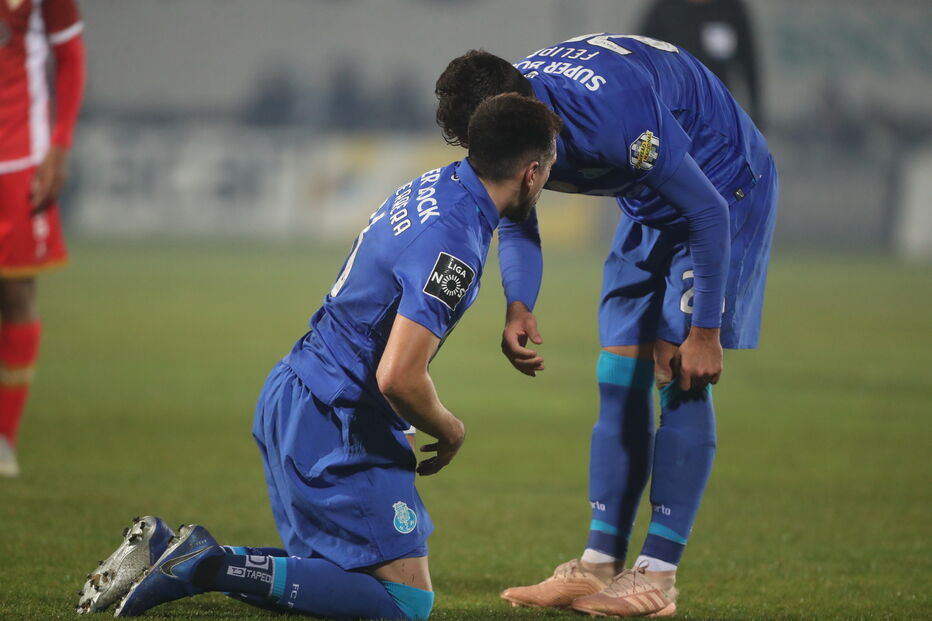  Desportivo das Aves e FC Porto defrontam-se para a Liga