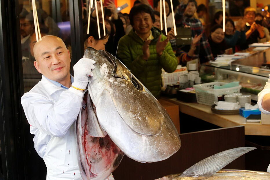Atum vendido por 2,7 milhões