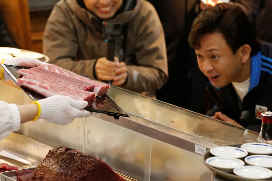 Atum vendido por 2,7 milhões