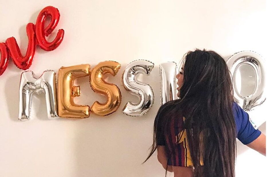 Ex-miss bumbum tatuou o nome de Messi