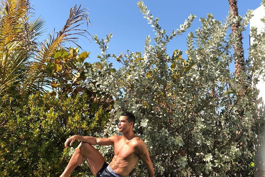 Ronaldo goza o sol do Dubai