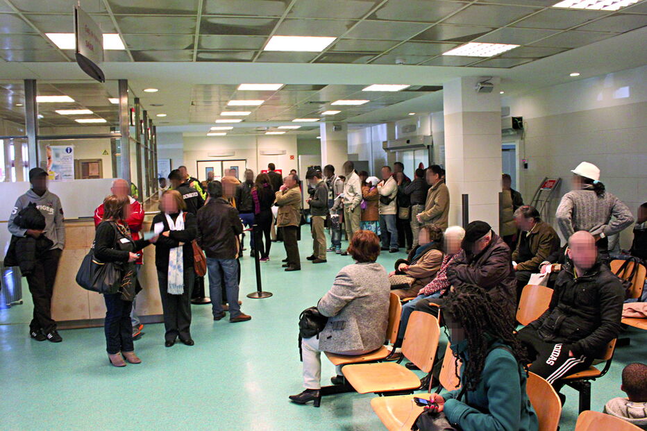 Hospitais têm começado a ativar os respetivos planos de contingência de forma a ‘controlar’ os tempos médios de espera por parte dos utentes 