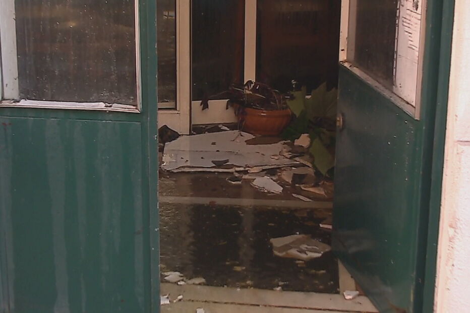 Incêndio destrói dois andares de edifício na Póvoa de Varzim