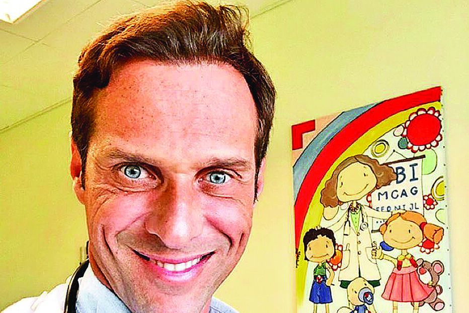 O ator partilhou uma fotografia no Instagram onde surge no primeiro dia de trabalho no Hospital: “Primeiro dia de trabalho. Continuo focado”. A publicação contou de imediato com vários comentários de apoio por parte dos fãs, que se mostraram contentes com a novidade 