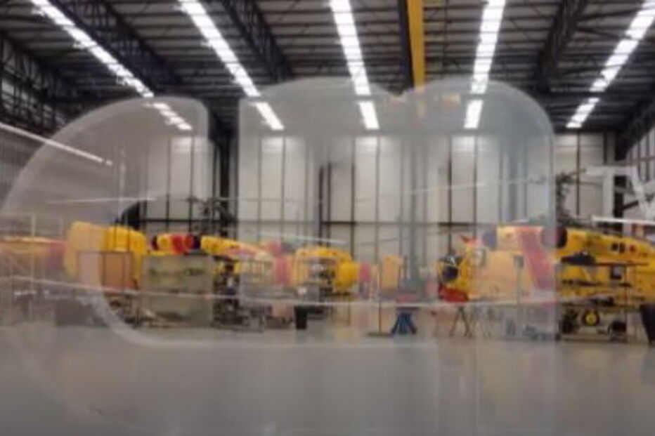 Helicópteros Kamov abandonados em hangar enquanto País ardia