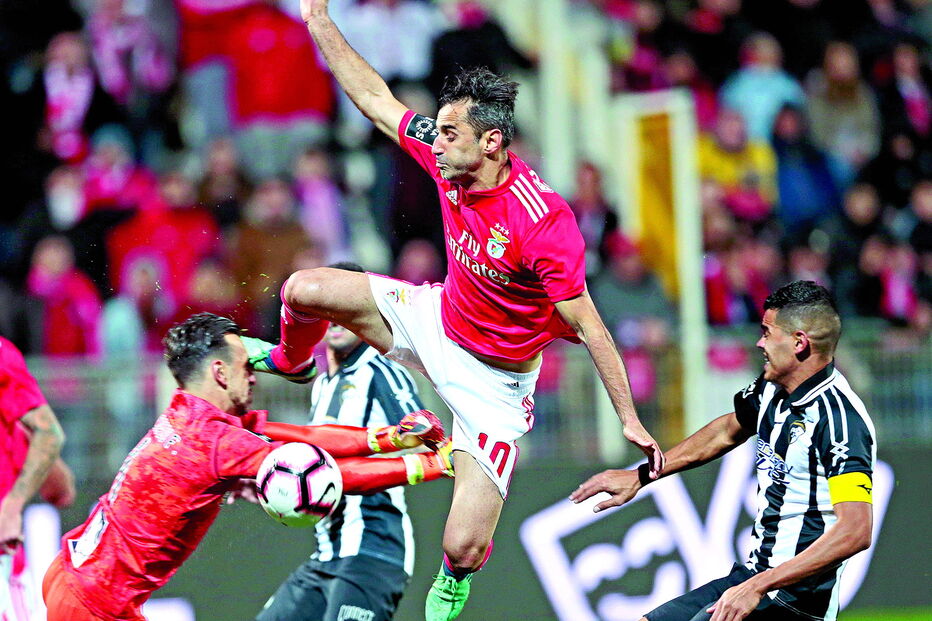 Lesão salva Jonas do banco