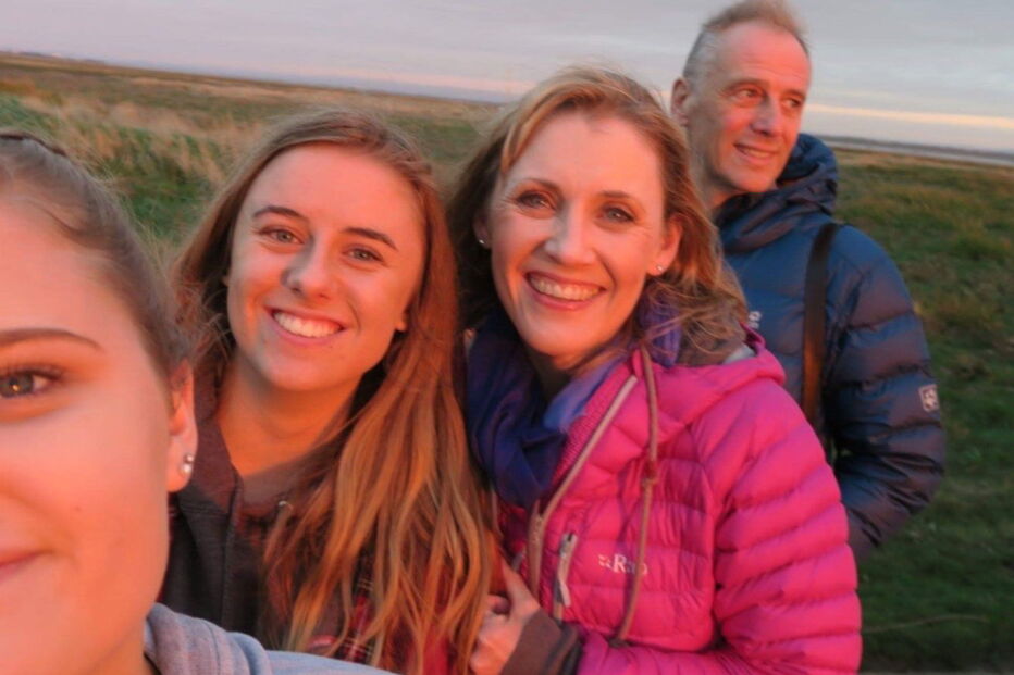 Laura Nuttall, jovem que suspeitava ter gripe descobre que tem vários tumores fatais no cérebro