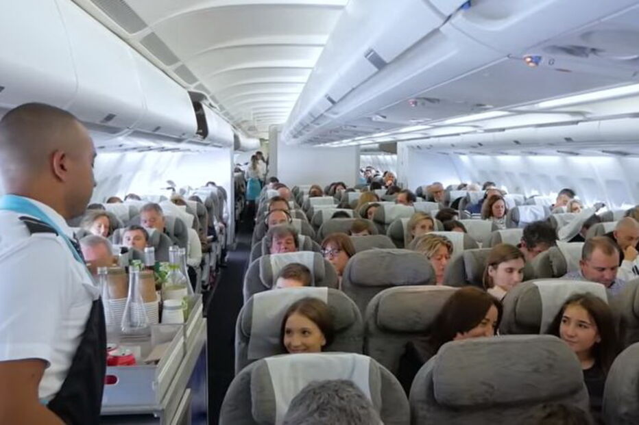 Hi Fly revela que em apenas quatro voos foram poupados 350 quilos de plástico.