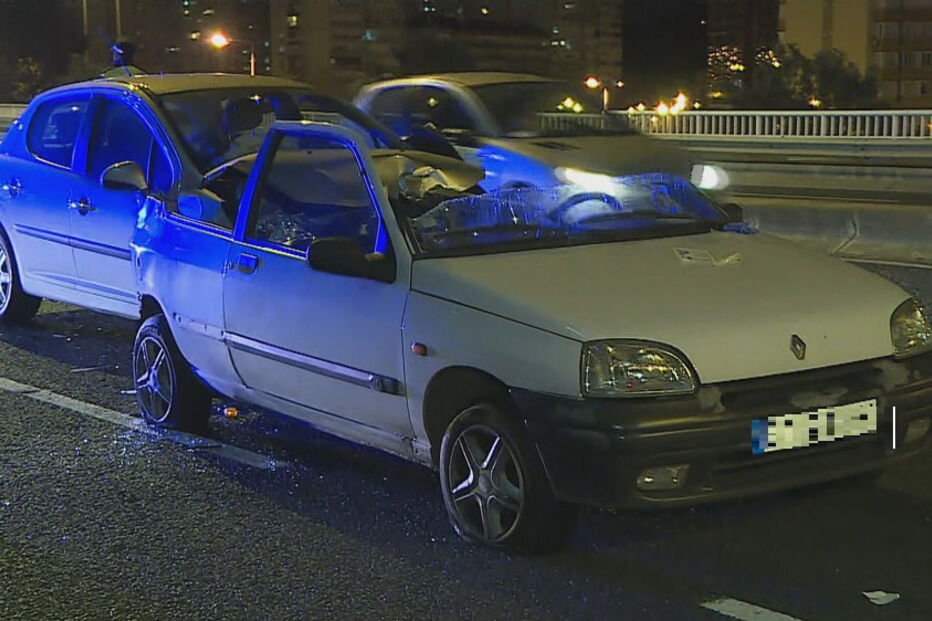 Acidente com várias viaturas deixa condutor encarcerado junto ao Centro Comercial Colombo em Lisboa