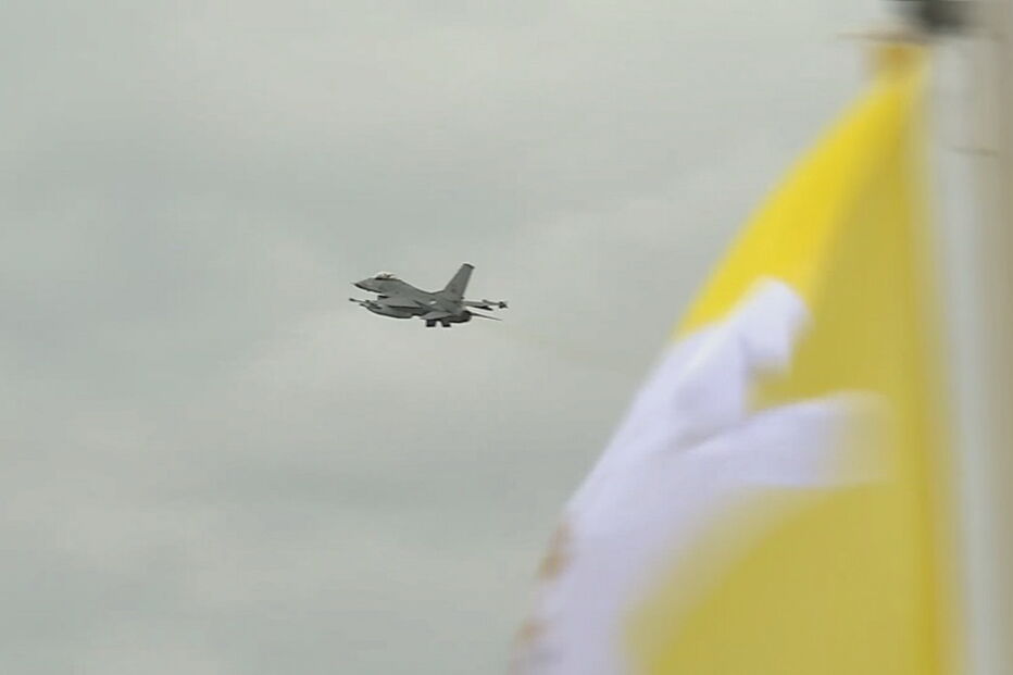 Ameaça de bomba a bordo de avião comercial