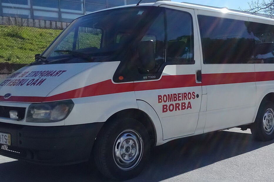Ambulância roubada aos Bombeiros de Borba recuperada em Badajoz