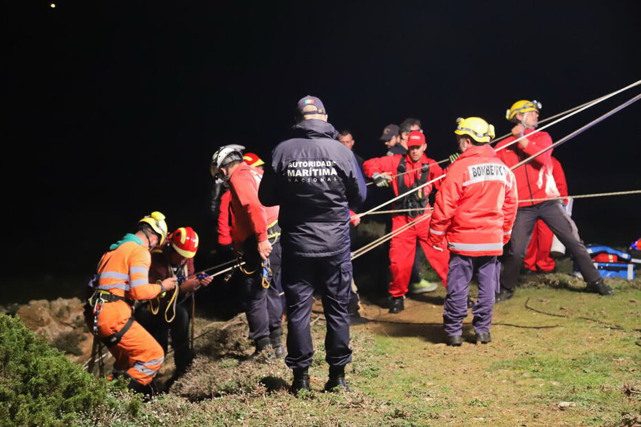 Resgate de turista que caiu de falésia em Vila do Bispo