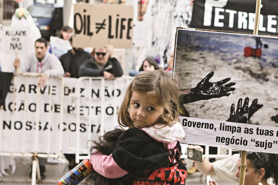 Denúncia partiu de uma associação algarvia, mas documentação recolhida é relativa a todas as concessões em Portugal 