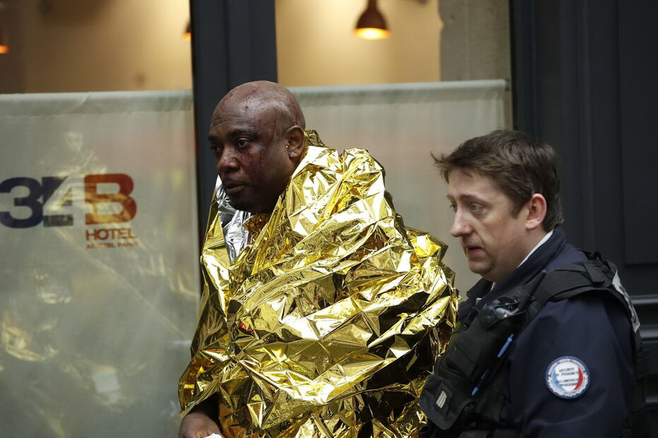 Explosão seguida de incêndio no centro de Paris