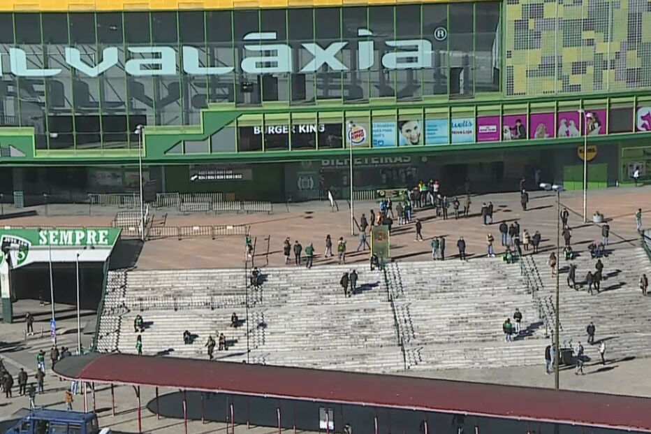 Adeptos começam a chegar ao Estádio de Alvalade para Clássico contra o FC Porto