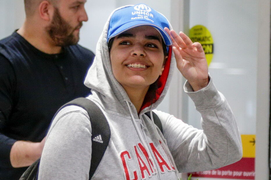Jovem saudita Rahaf Mohammed al-Qunun foi recebdia no Canadá, que lhe deu asilo