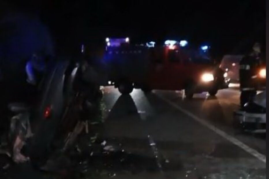 Vídeo mostra carros destruídos após colisão frontal em Elvas