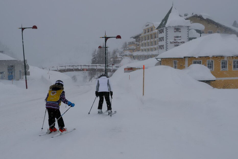 Três homens morrem 'engolidos' por avalanche na Áustria. 