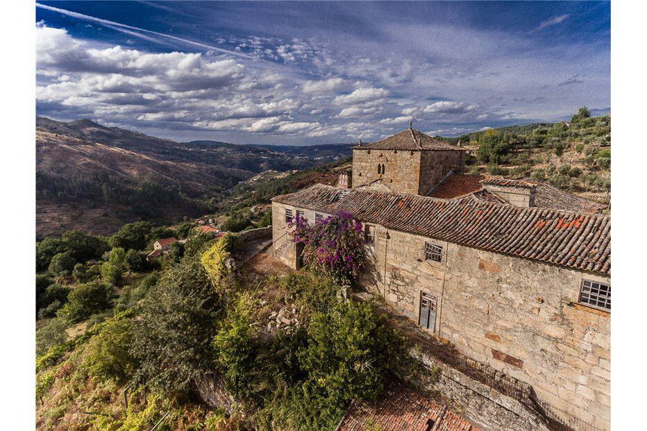 Quinta que inspirou 'A Ilustre Casa de Ramires', de Eça de Queiroz, está à venda