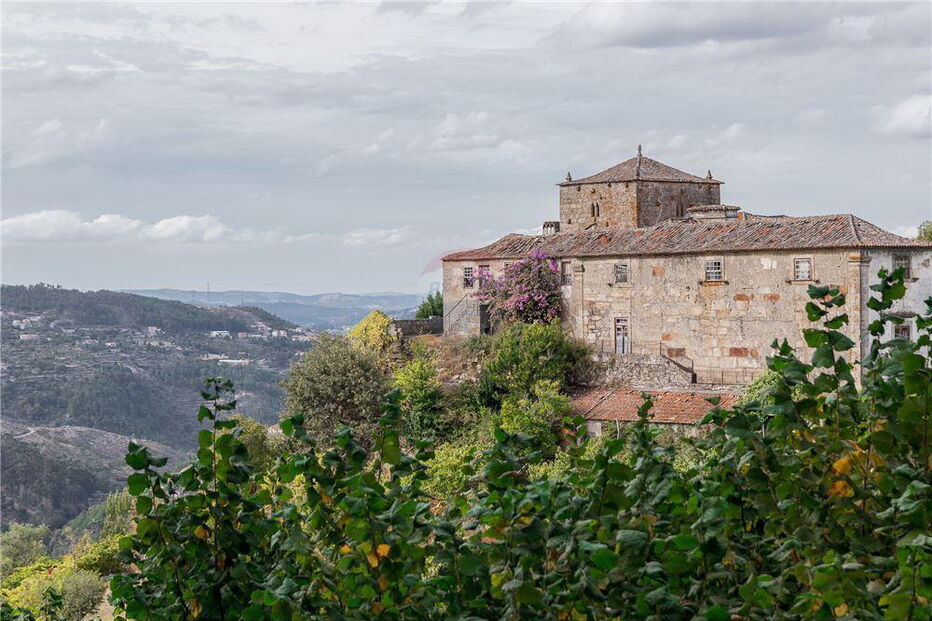 Quinta que inspirou 'A Ilustre Casa de Ramires', de Eça de Queiroz, está à venda