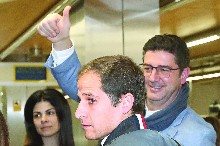 Técnico partiu para a Arábia Saudita e vai ganhar nove milhões