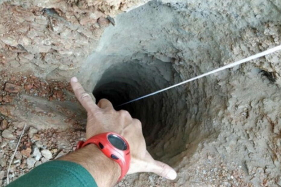 Poço onde caiu o menino