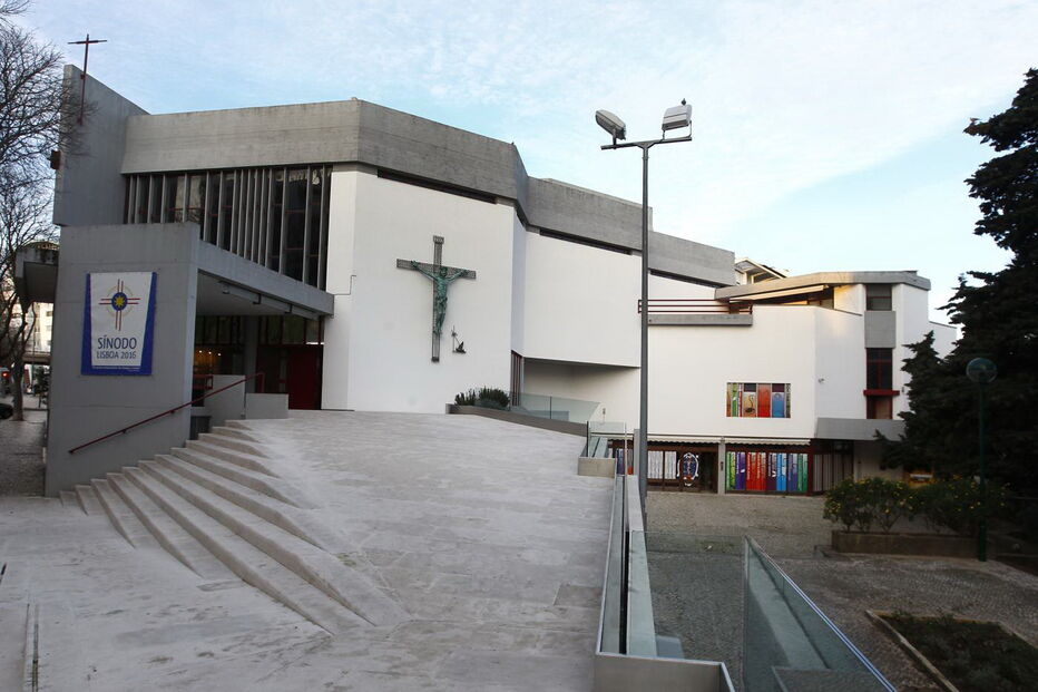 Fachada da Igreja do Senhor Jesus dos Navegante em Paço D'Arços.