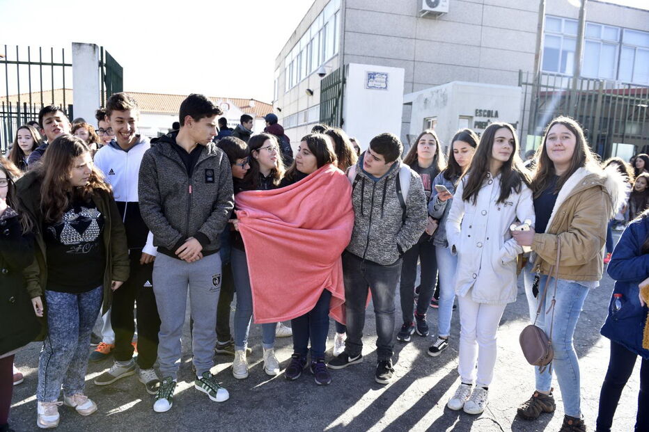 Frio na escola leva alunos a fazer greve em Belmonte