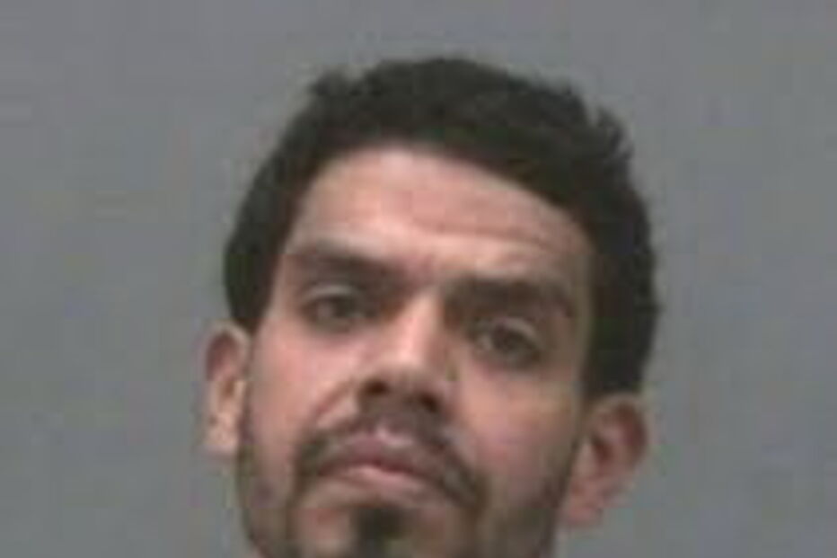 Raptor usa jacaré para forçar vítima a implorar resgate 