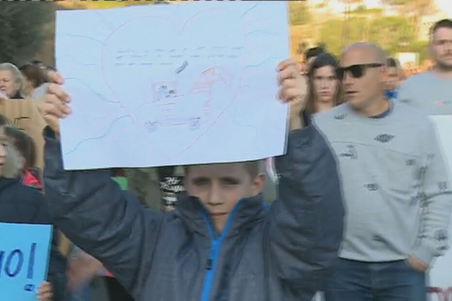 População faz vigília para dar força aos pais e família do pequeno Julen