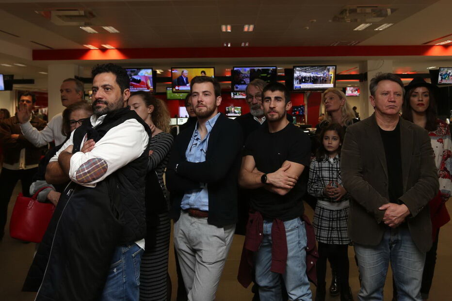 Elenco da telenovela 'Alguém Perdeu' visita a CMTV