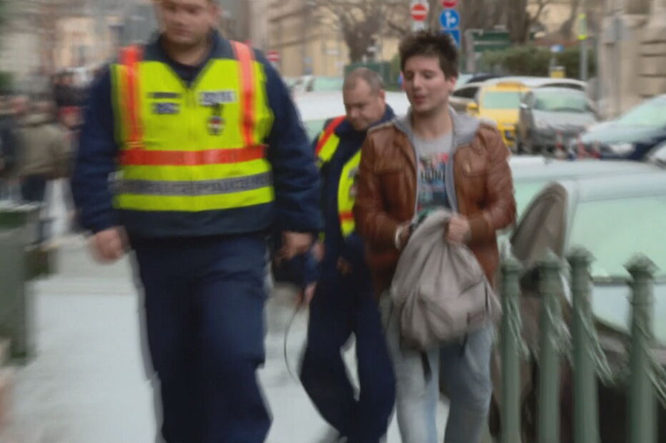 'Hacker' Rui Pinto já chegou a tribunal em Budapeste. Veja as imagens