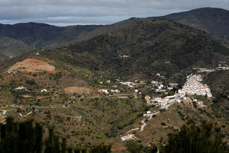 Furo vertical começa a ser feito e autoridades falam em 35 horas para chegar a Julen