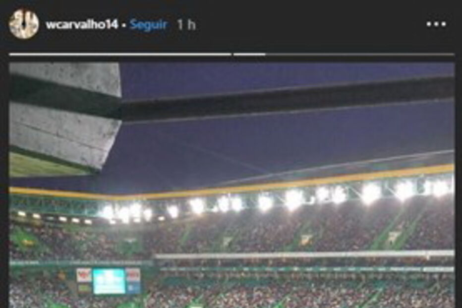 William Carvalho regressa a Alvalade e foi apanhado a conversar com Varandas