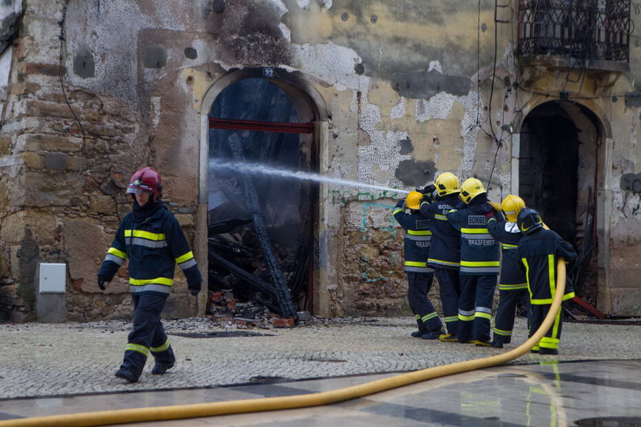 Incêndio assusta cidade de Coimbra