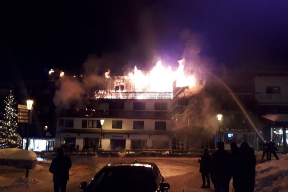 Incêndio em estância de esqui faz dois mortos em França