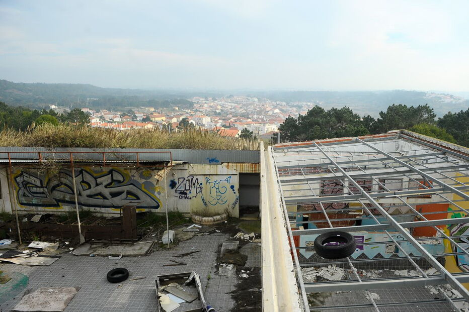 Discotecas dos anos 80 abandonadas na região Centro apenas sobrevivem na memória