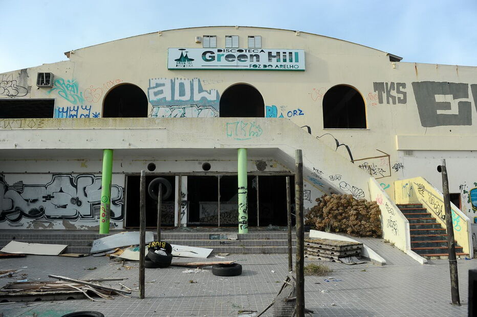 Discotecas dos anos 80 abandonadas na região Centro apenas sobrevivem na memória