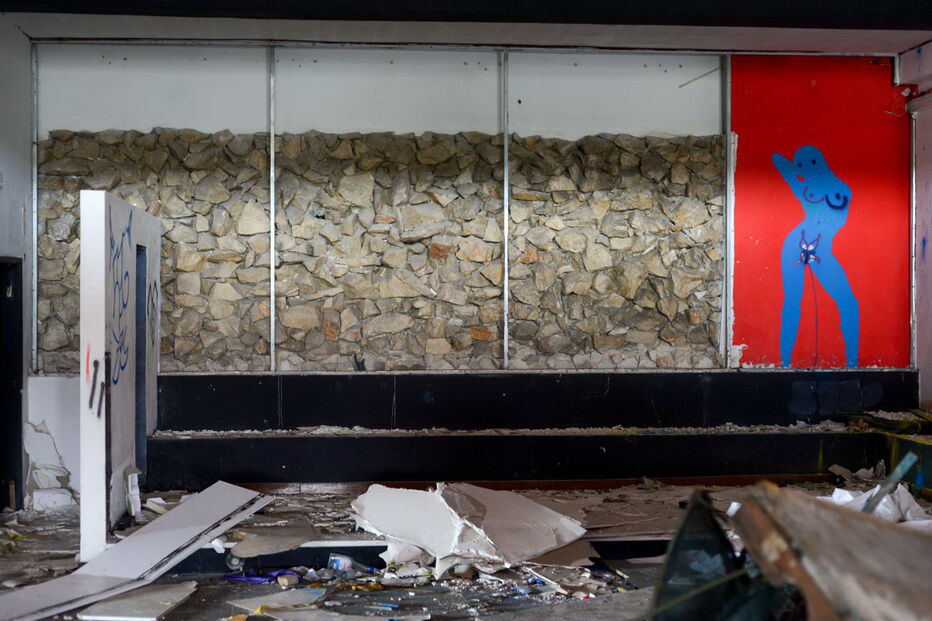 Discotecas dos anos 80 abandonadas na região Centro apenas sobrevivem na memória