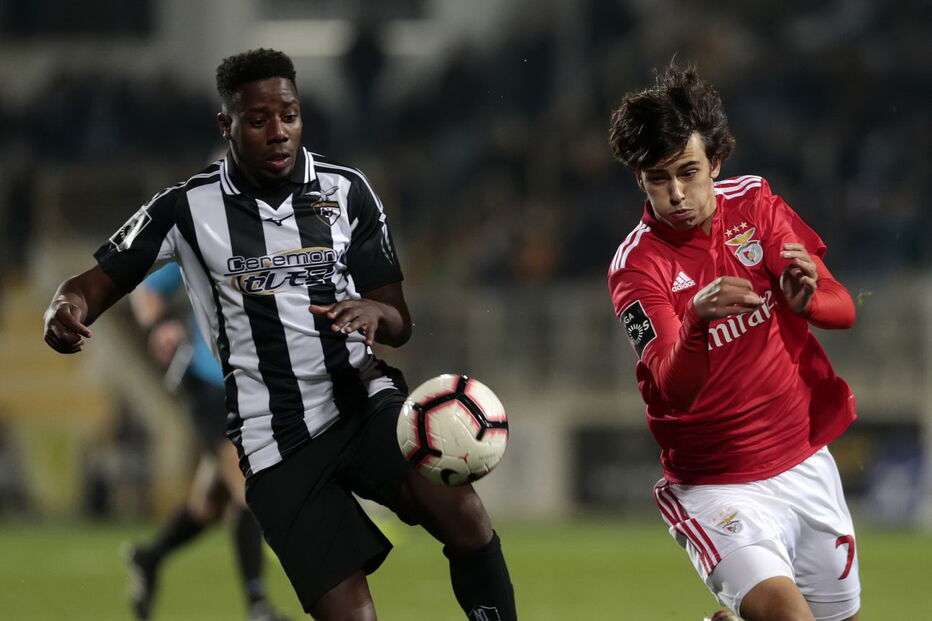 Wilson Manafá assina pelo FC Porto