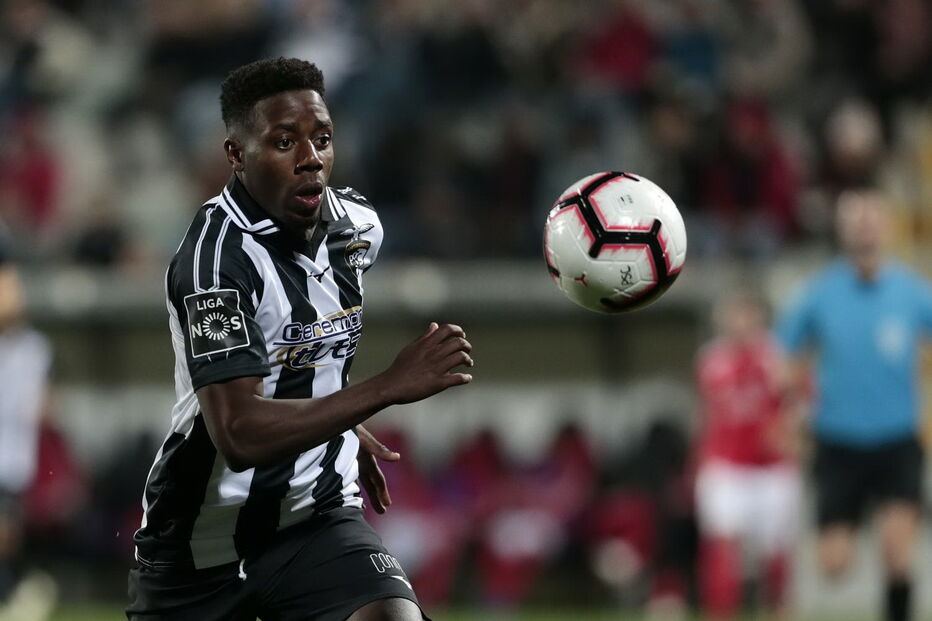 Wilson Manafá assina pelo FC Porto