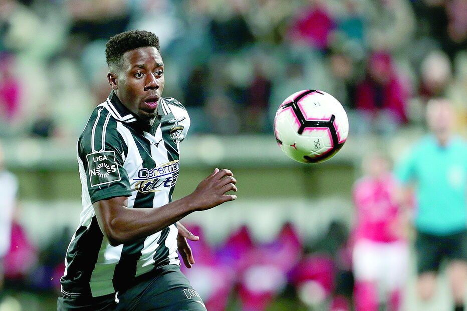 Wilson Manafá, defesa esquerdo, será uma opção para o lugar de Alex Telles que tem sido muito cobiçado 