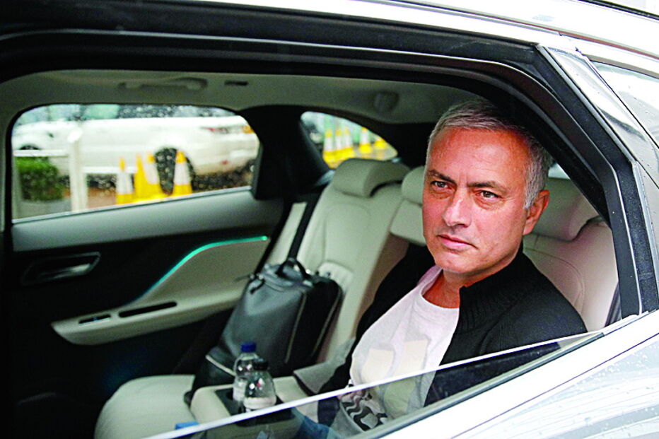 José Mourinho recorre a qualquer estratégia para atingir os objetivos 