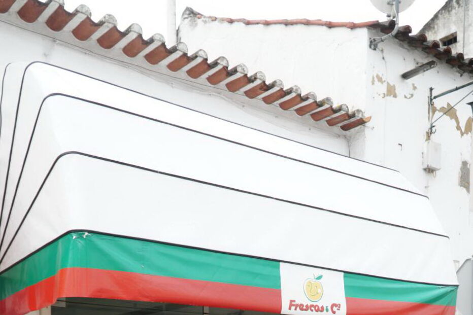 Mercearia ‘Frescos & Cia’, na Batalha