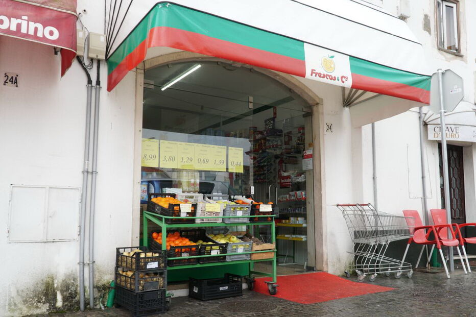 Mercearia ‘Frescos & Cia’, na Batalha