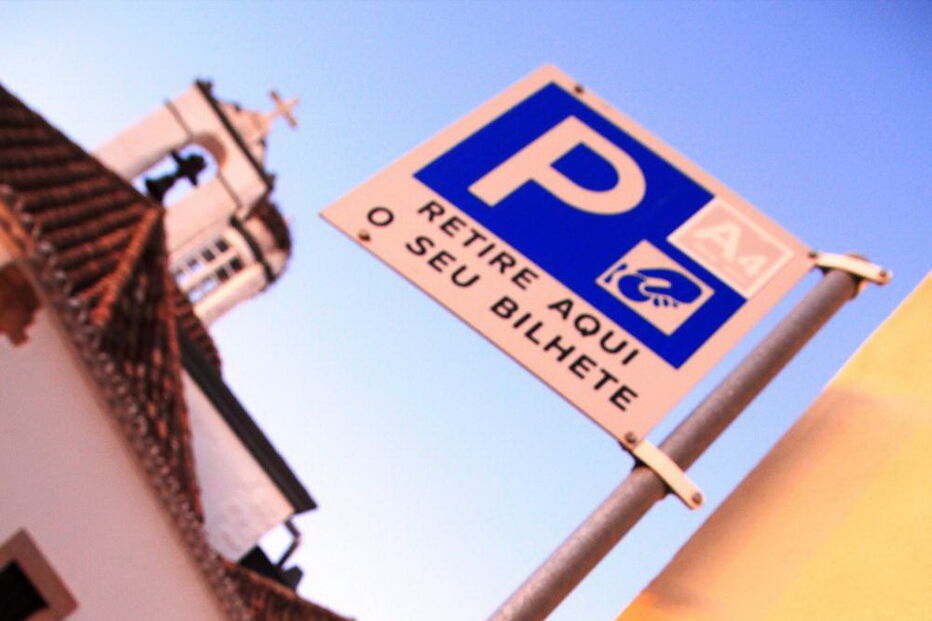 Parquímetros na Baixa de Faro estão desativados desde que terminou o contrato com a antiga empresa. Preços deverão manter-se  