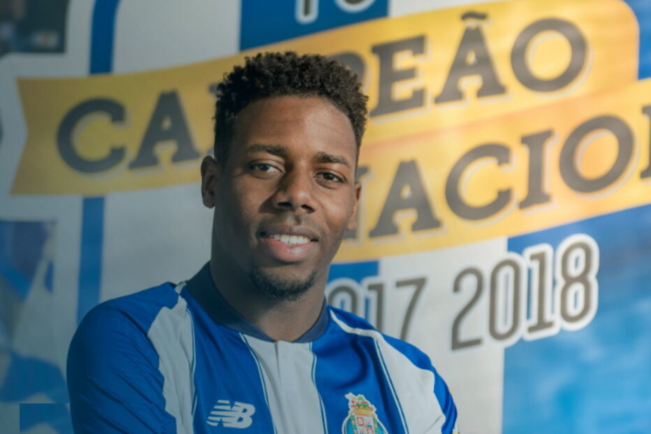 Wilson Manafá apresentado no FC Porto