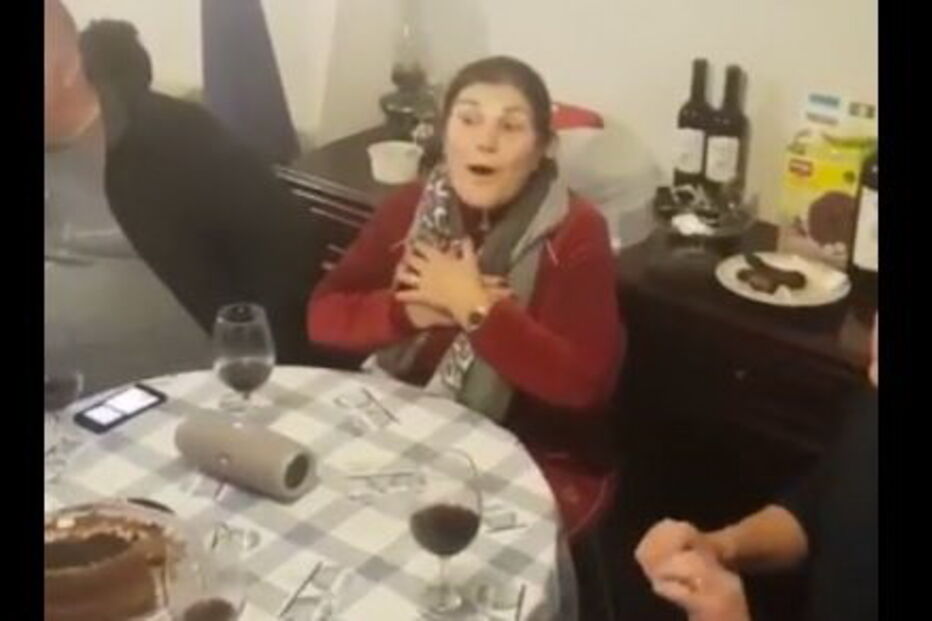 Dolores Aveiro partilha publicação a cantar fado de Amália e elimina-a horas depois
